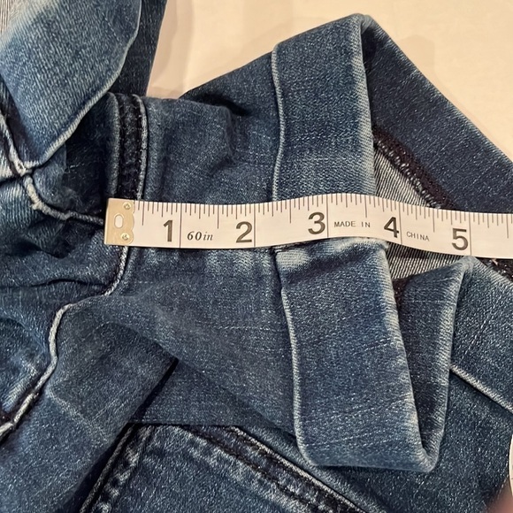 Buffalo David Bitton Faith Roll Shorts Mid Rise Size 28 - Picture 8 of 16